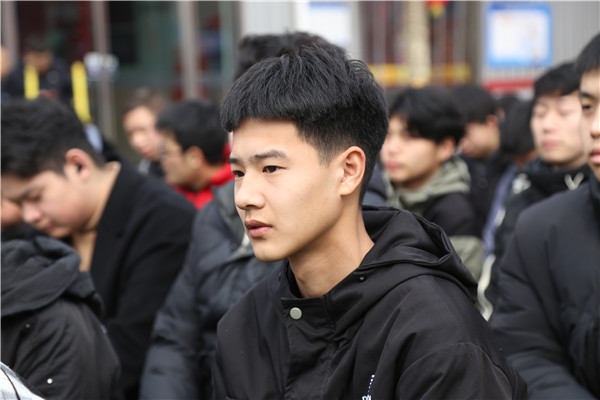 ʯ���f���A��X�WУ