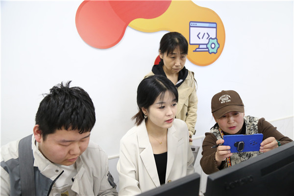 ʯ���f���A��X�W(xu��)У