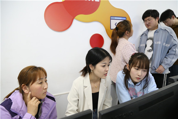 ʯ���f���A��X�W(xu��)У