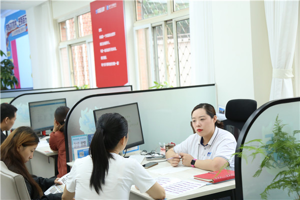 ʯ���f���A��X�WУ