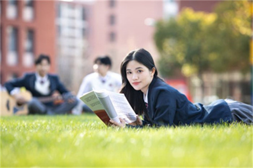 ʯ���f���A��X�W(xu��)У