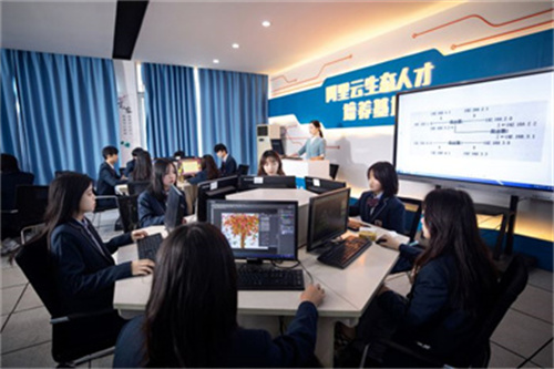 ʯ���f���A��X�WУ