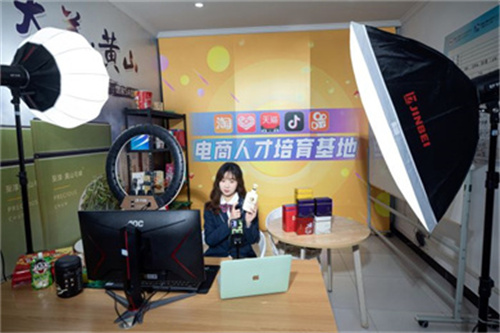 ʯ���f���A��X�WУ