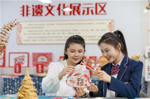 ʯ���f���A��X�WУ