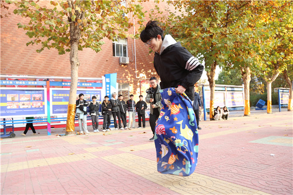 ʯ���f���A��X�W(xu��)У