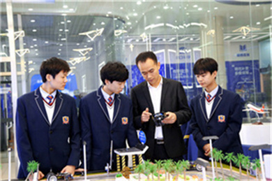 ʯ���f���A��X�W(xu��)У